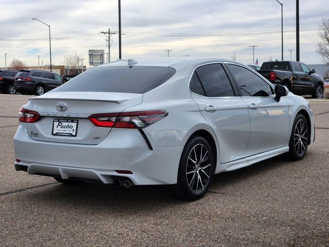 2022 Toyota Camry SE