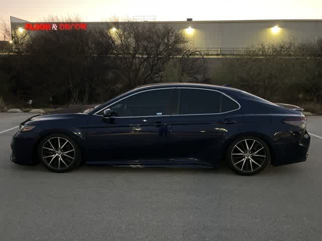 2022 Toyota Camry SE