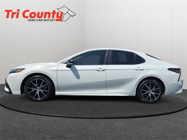 2022 Toyota Camry SE Nightshade