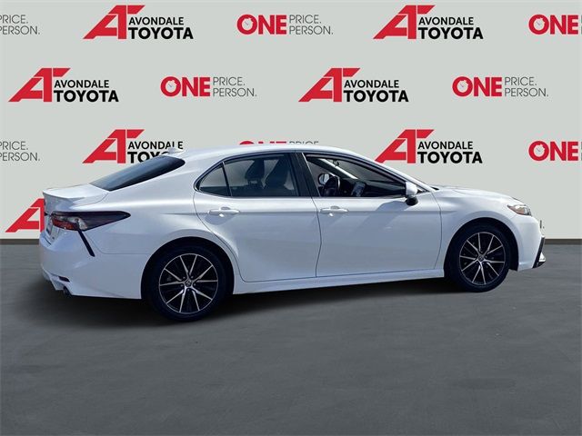 2022 Toyota Camry SE