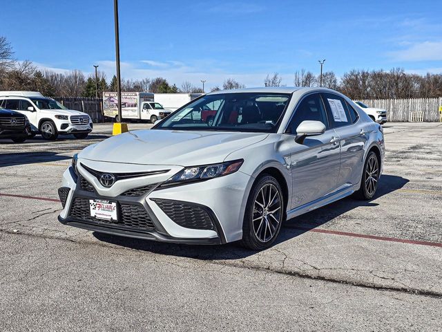 2022 Toyota Camry SE