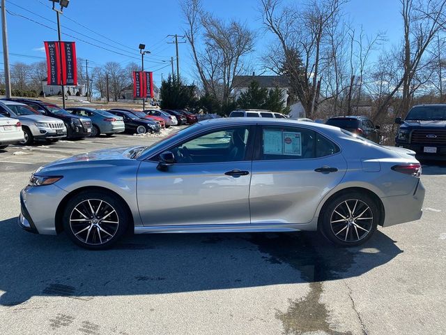 2022 Toyota Camry SE