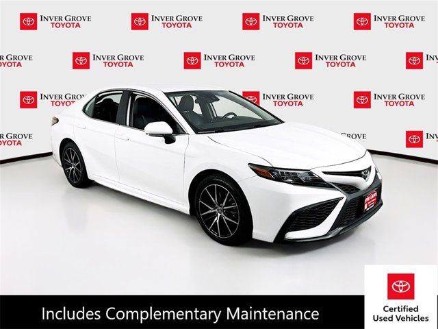 2022 Toyota Camry SE