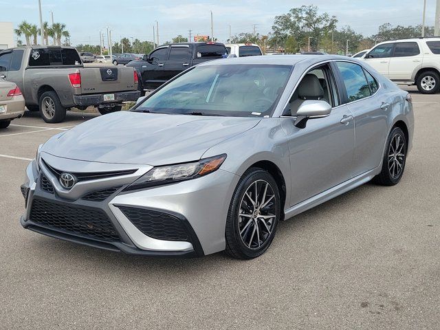 2022 Toyota Camry SE