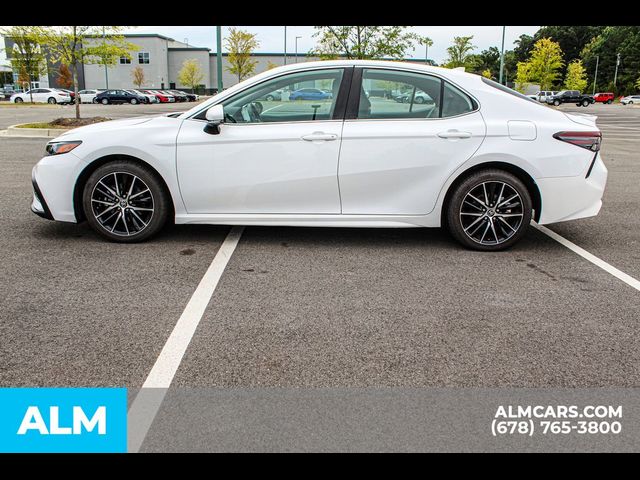 2022 Toyota Camry SE