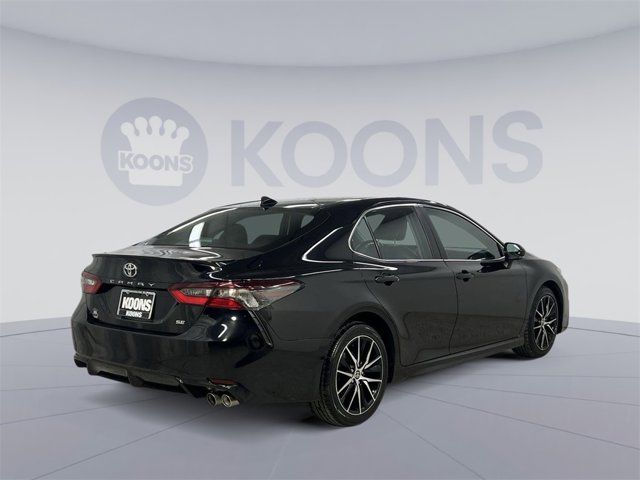 2022 Toyota Camry SE