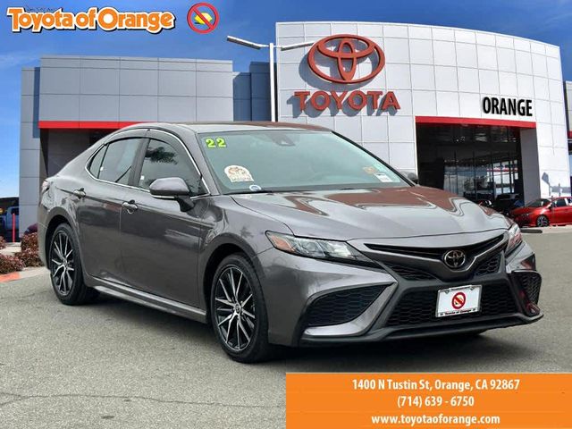 2022 Toyota Camry SE