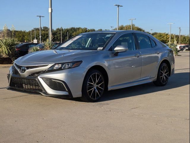 2022 Toyota Camry SE