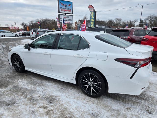 2022 Toyota Camry SE