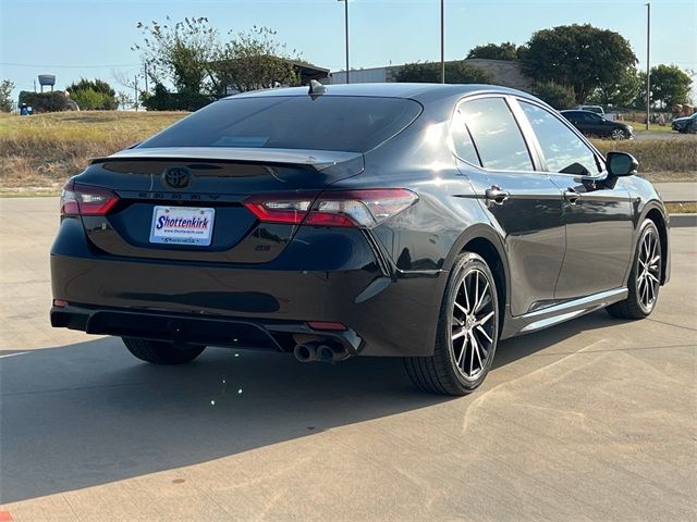 2022 Toyota Camry SE