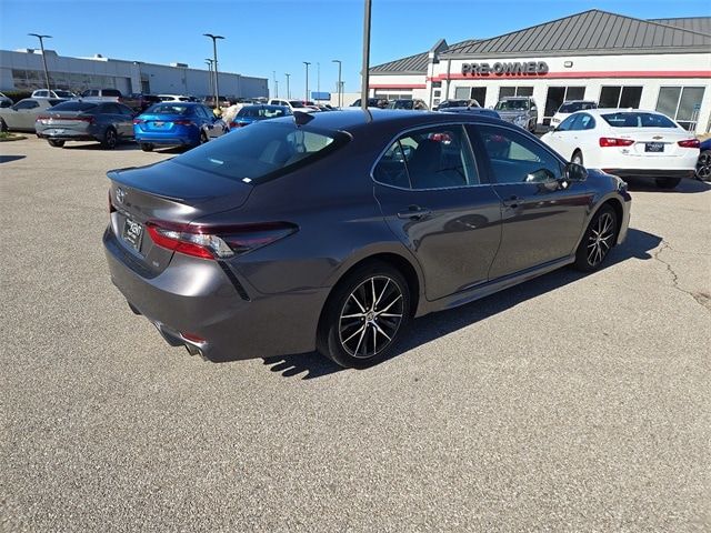 2022 Toyota Camry SE