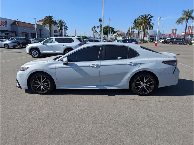 2022 Toyota Camry SE