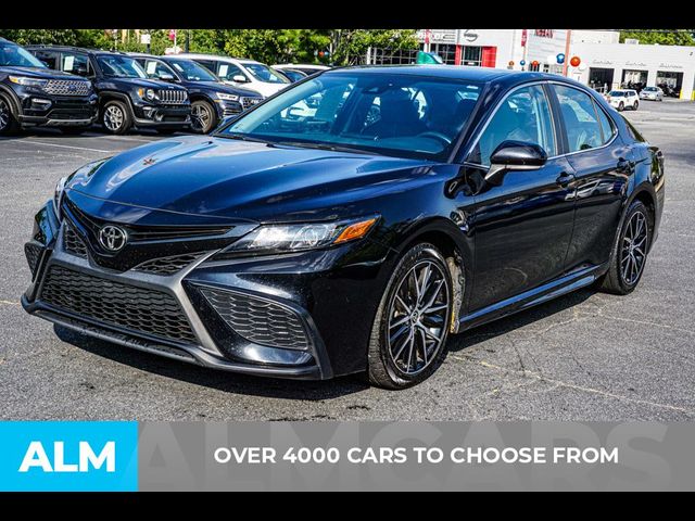 2022 Toyota Camry SE