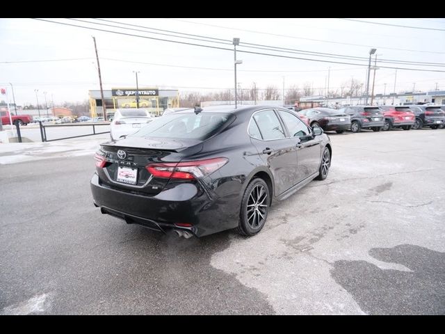 2022 Toyota Camry SE