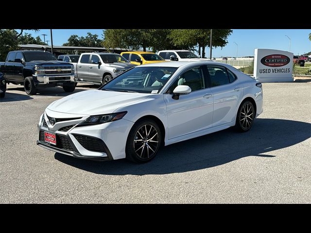 2022 Toyota Camry SE