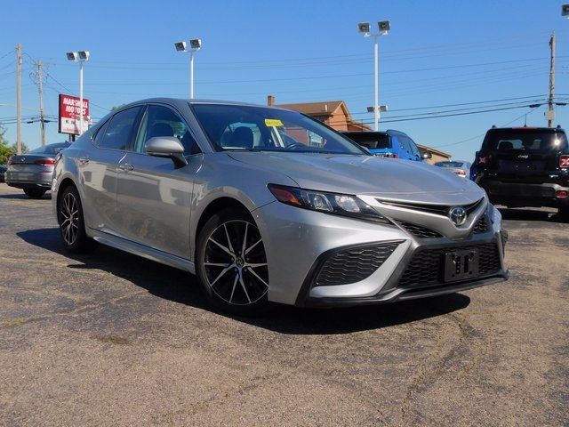 2022 Toyota Camry SE