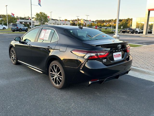 2022 Toyota Camry SE