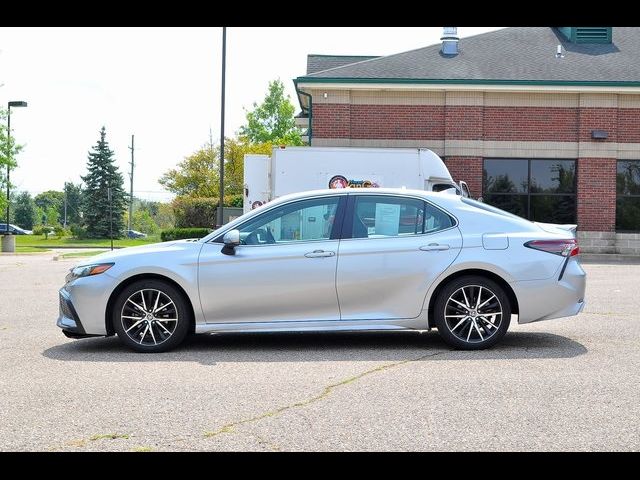 2022 Toyota Camry SE