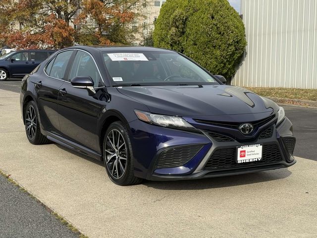 2022 Toyota Camry SE