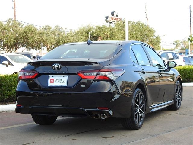 2022 Toyota Camry SE