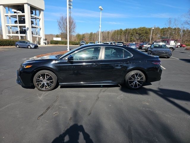 2022 Toyota Camry SE