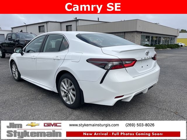 2022 Toyota Camry SE