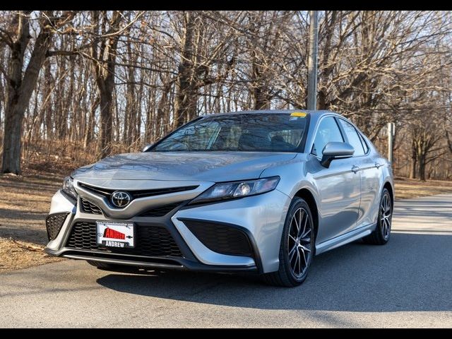 2022 Toyota Camry SE