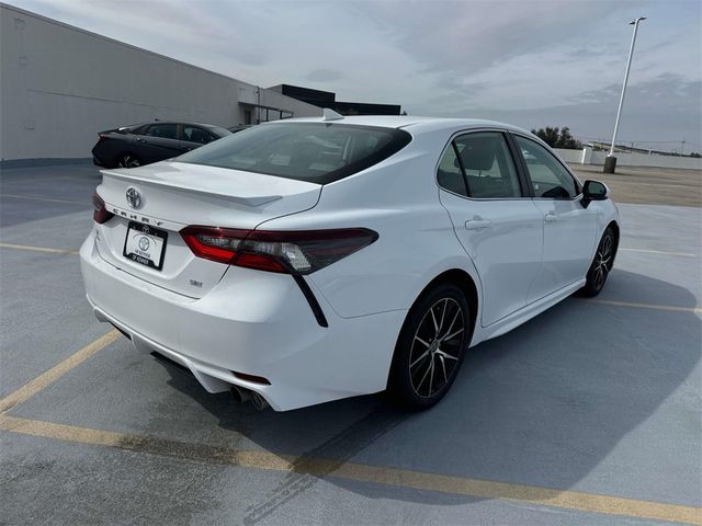 2022 Toyota Camry SE