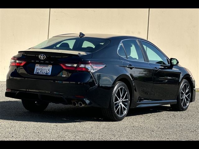 2022 Toyota Camry SE