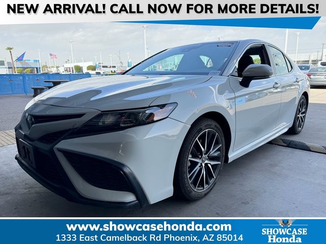 2022 Toyota Camry SE