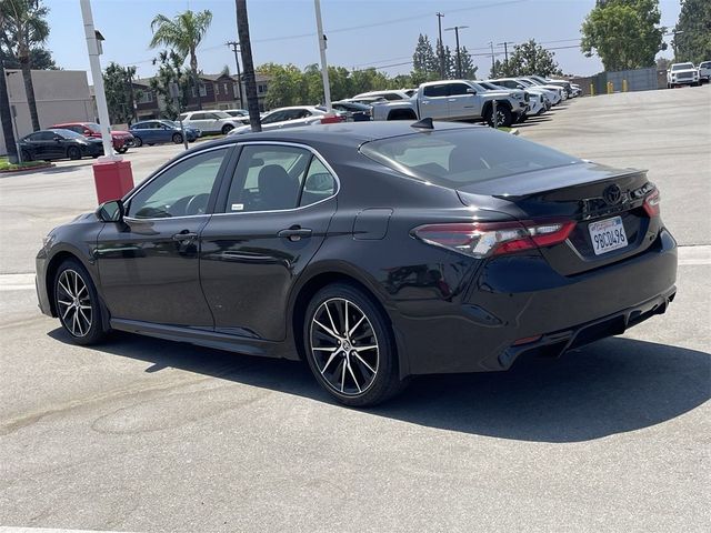 2022 Toyota Camry SE