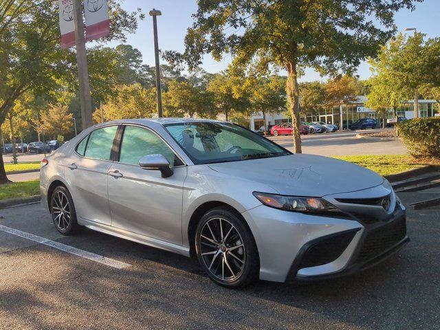 2022 Toyota Camry SE