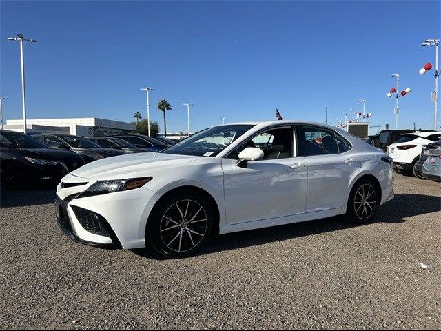 2022 Toyota Camry SE