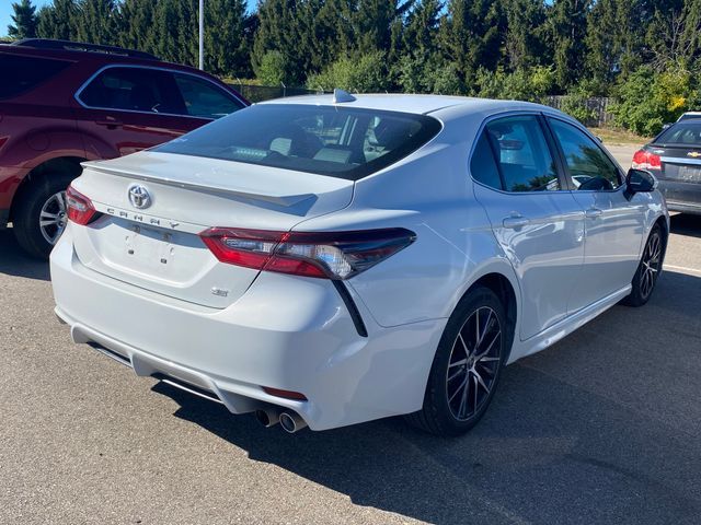 2022 Toyota Camry SE