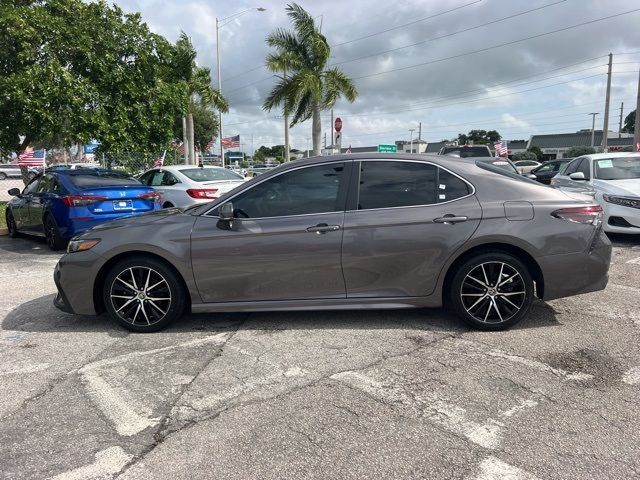 2022 Toyota Camry SE