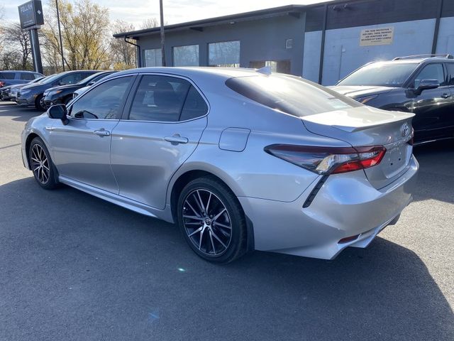 2022 Toyota Camry SE