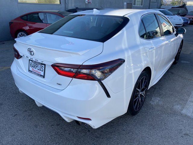 2022 Toyota Camry SE