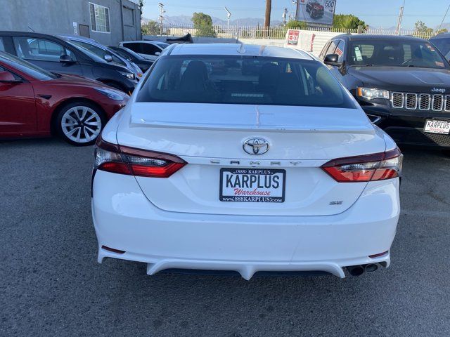 2022 Toyota Camry SE