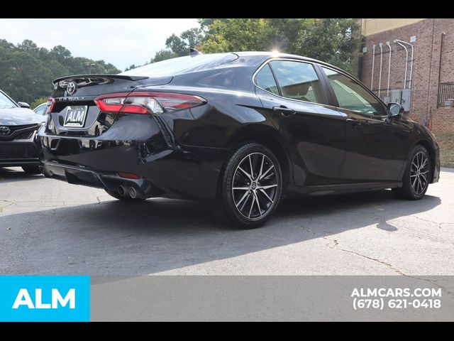 2022 Toyota Camry SE