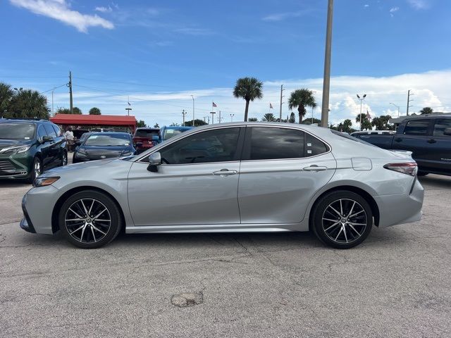 2022 Toyota Camry SE