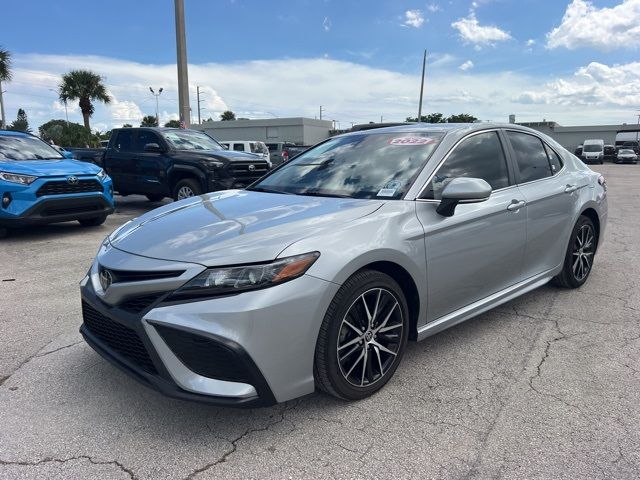 2022 Toyota Camry SE