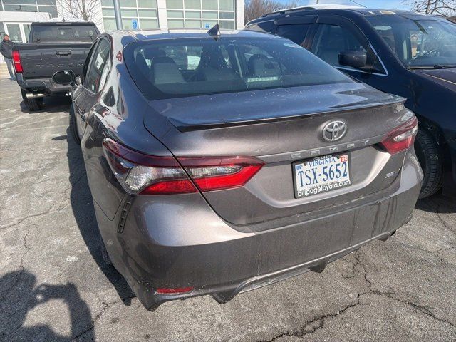 2022 Toyota Camry SE