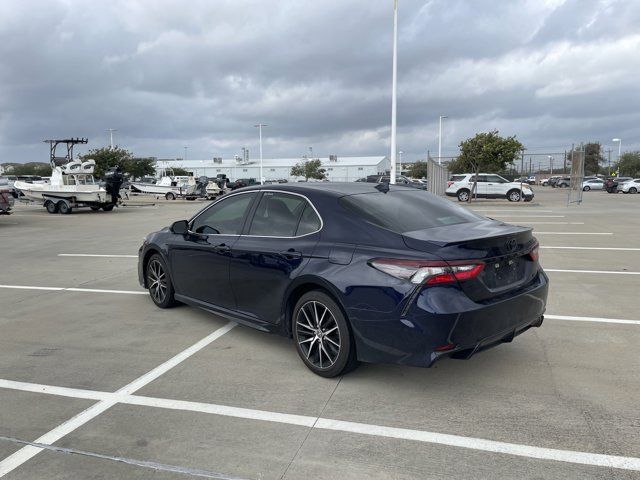 2022 Toyota Camry SE