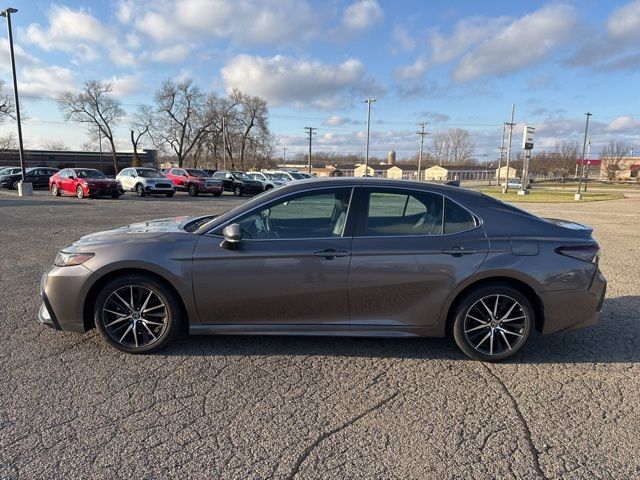 2022 Toyota Camry SE