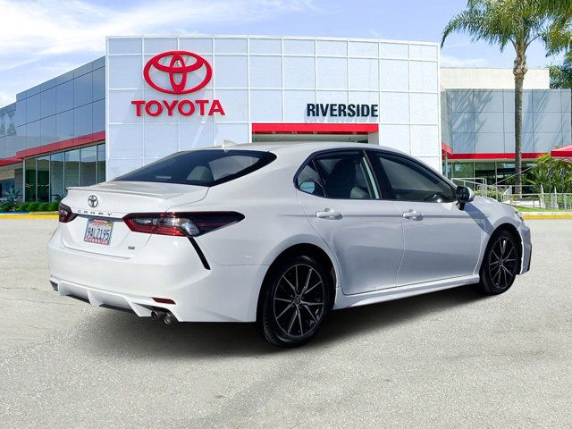 2022 Toyota Camry SE