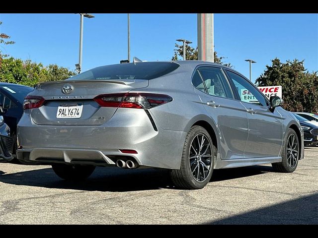 2022 Toyota Camry SE