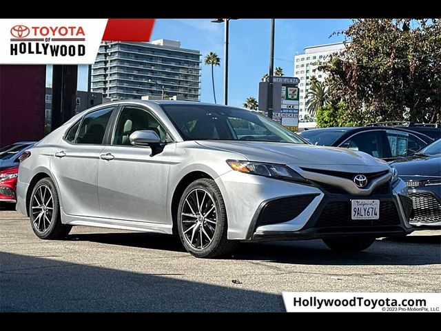 2022 Toyota Camry SE