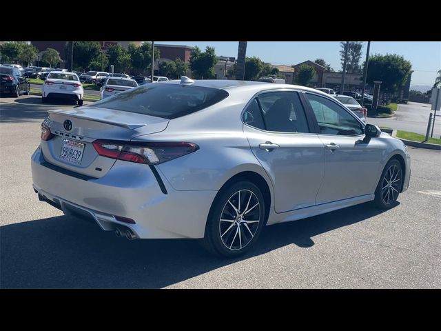 2022 Toyota Camry SE