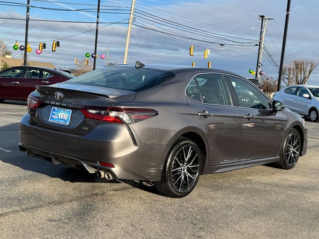 2022 Toyota Camry SE