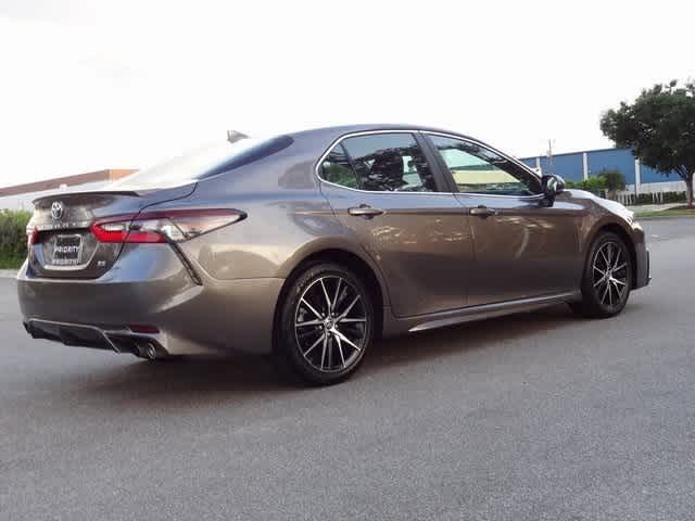 2022 Toyota Camry SE